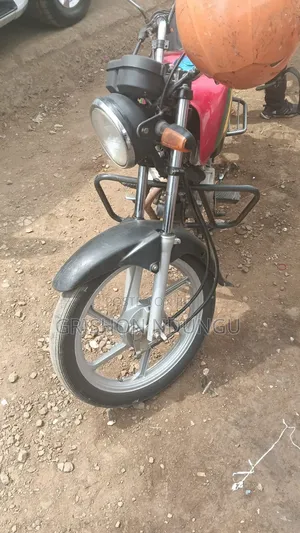 Honda CB 2024 Red