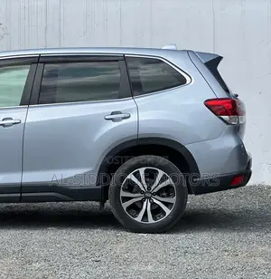 Subaru Forester 2019 Silver