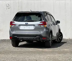 Subaru Forester 2019 Silver