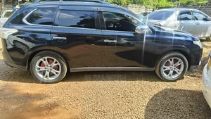 Mitsubishi Outlander 2012 Black