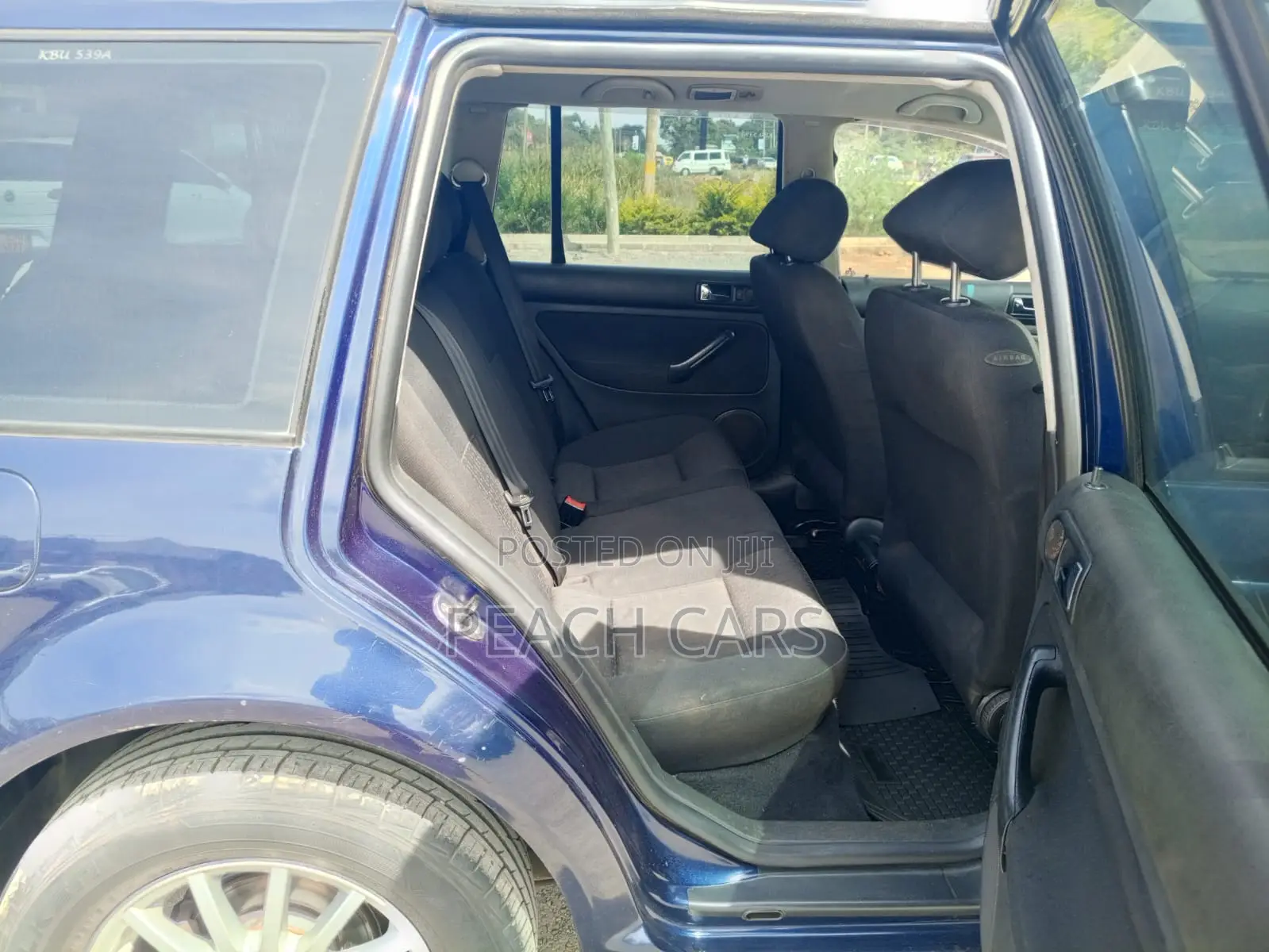 Volkswagen Golf 2005 Blue