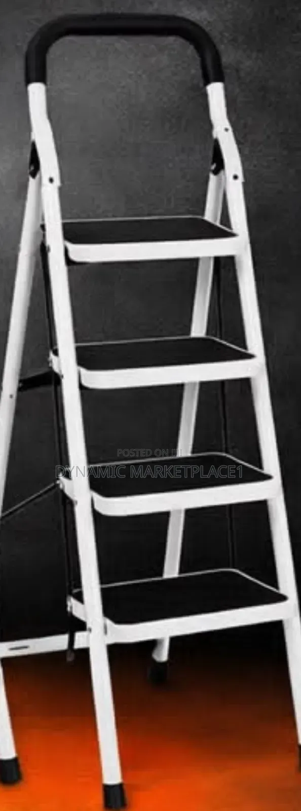 Kroma White Steps Ladder (6 Steps)