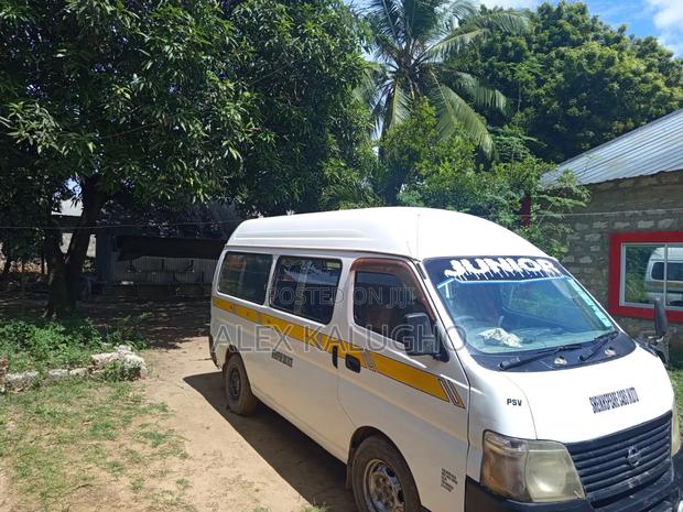 Nissan Caravan (Urvan) 2008 White - thumbnail 10