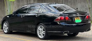 Toyota Crown 2012 Black