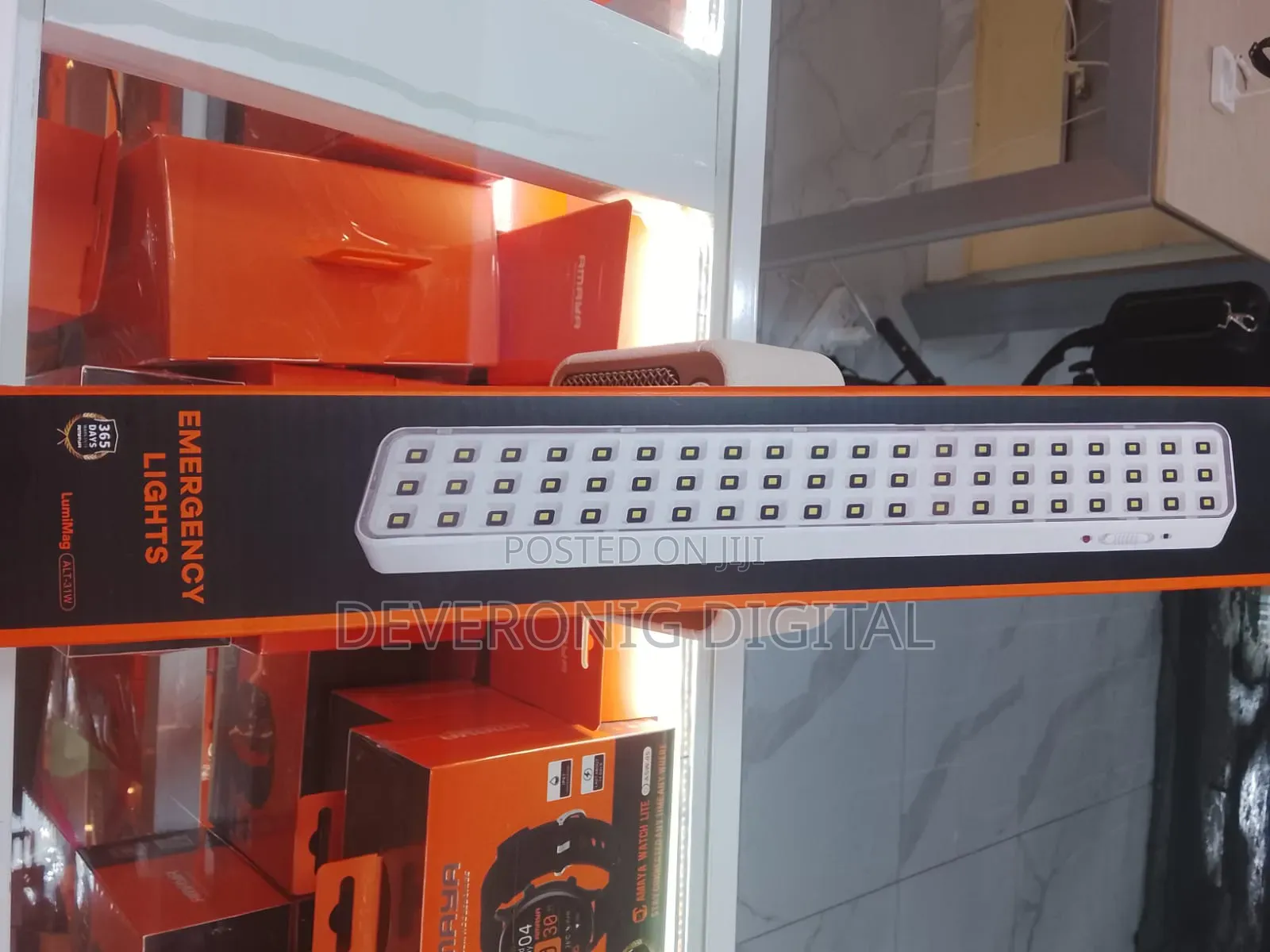 Lumimag
Alt-31w
Emergency Light 
Rechargeable 
5hrs Lighting Time