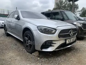 Mercedes-Benz E300 2011 Silver