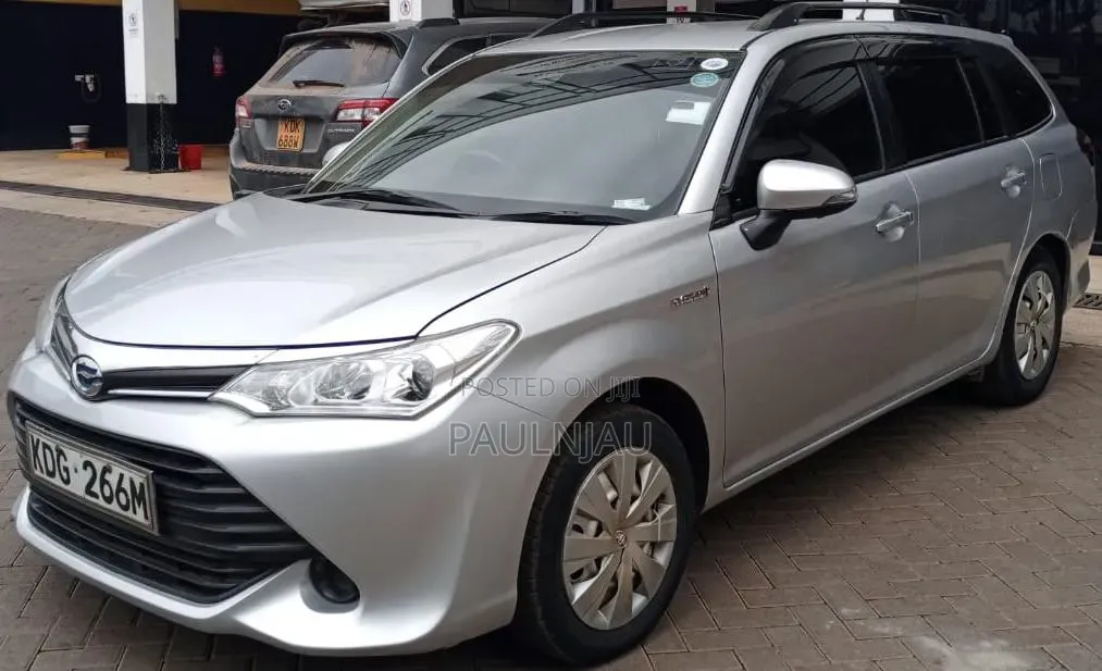 Toyota Corolla Fielder 2014