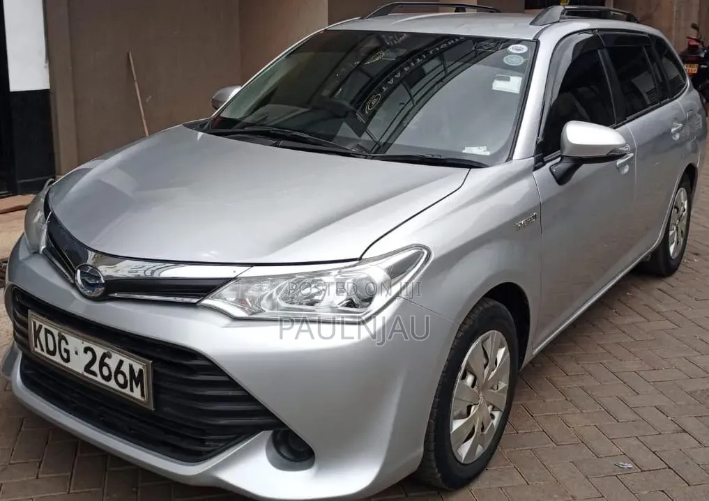 Toyota Corolla Fielder 2014