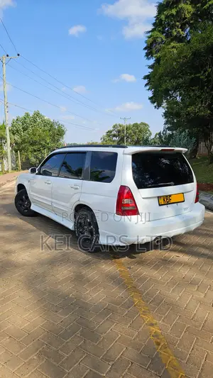 Subaru Forester 2002 White