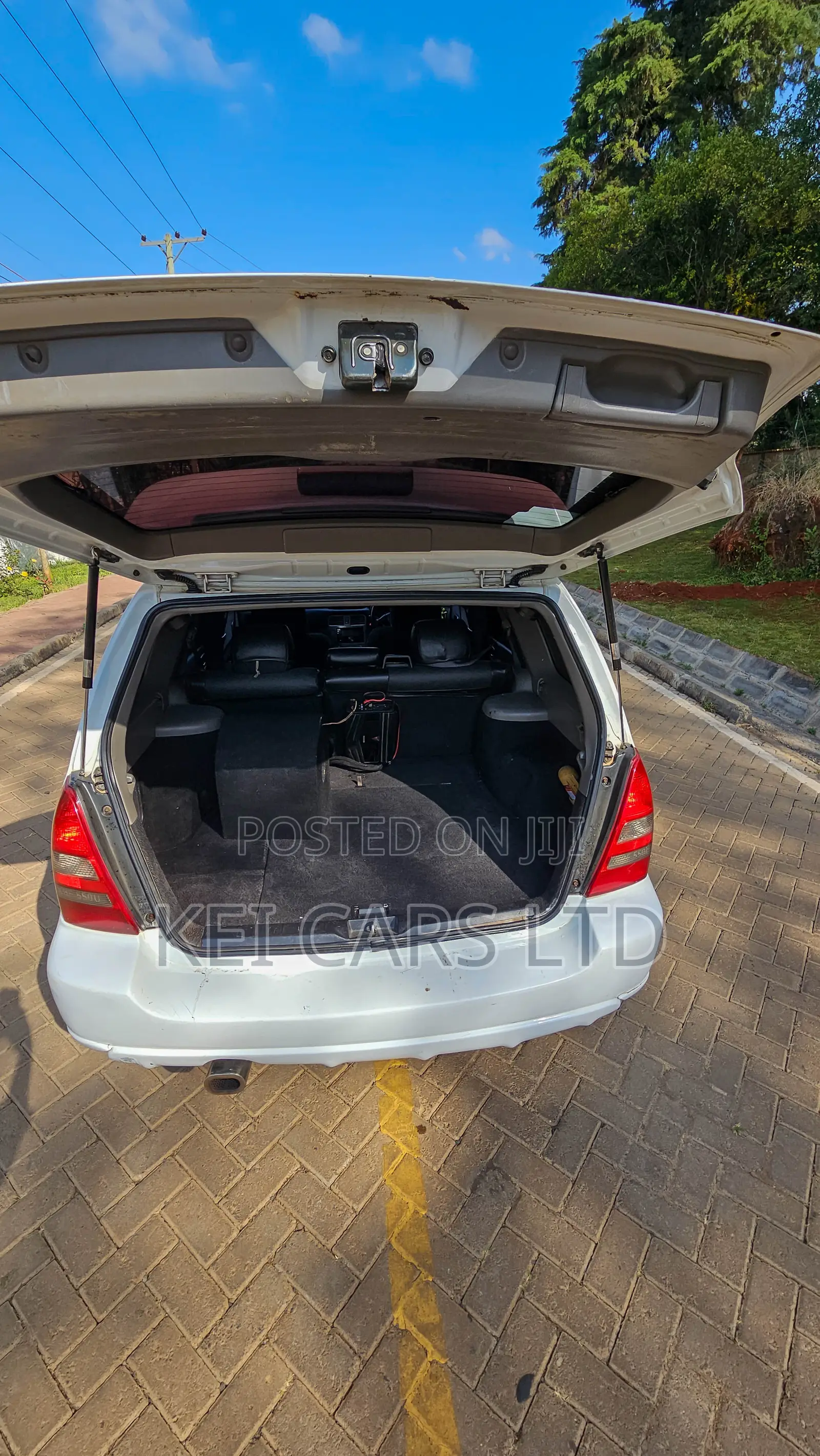 Subaru Forester 2002 White
