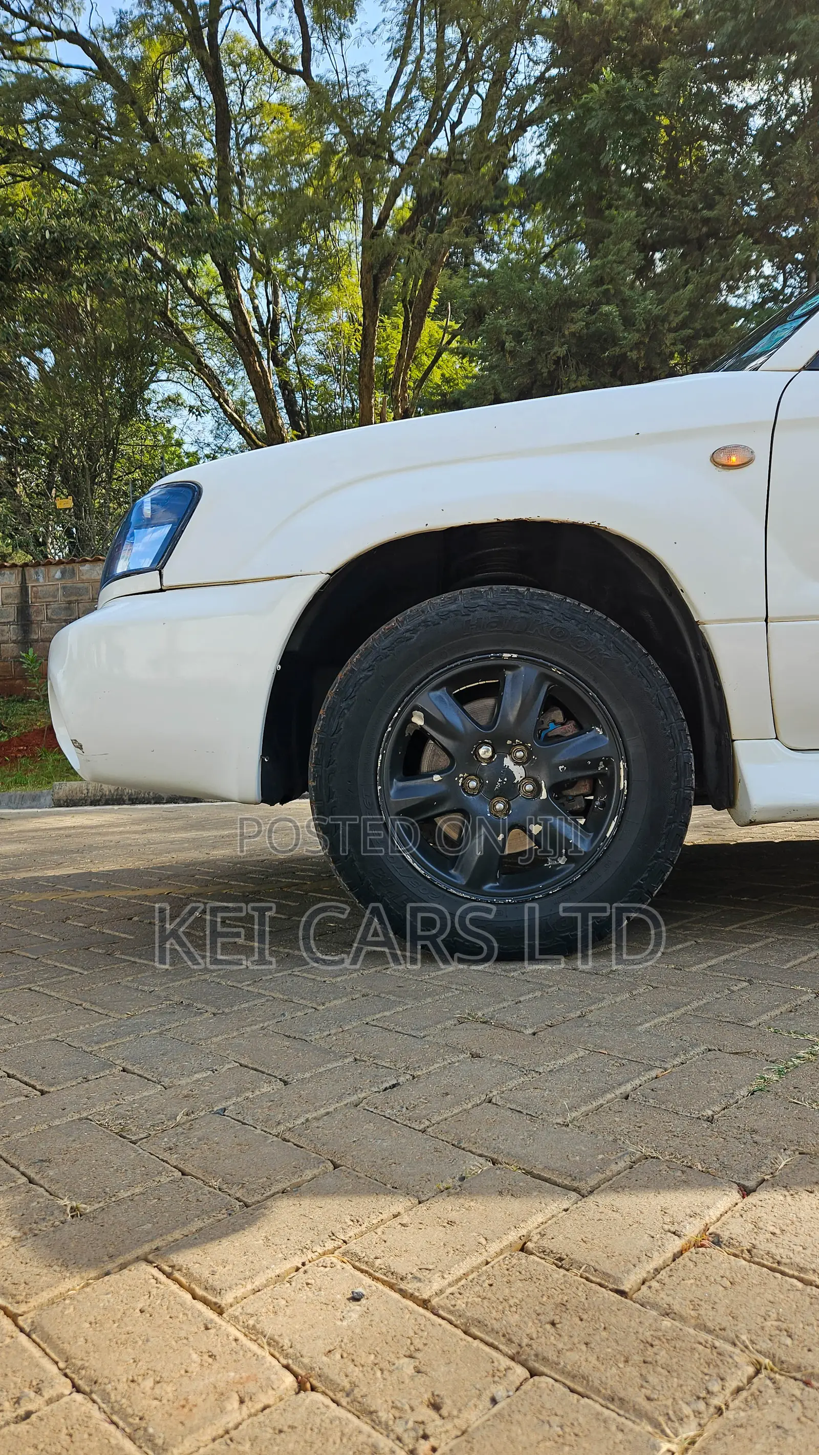 Subaru Forester 2002 White