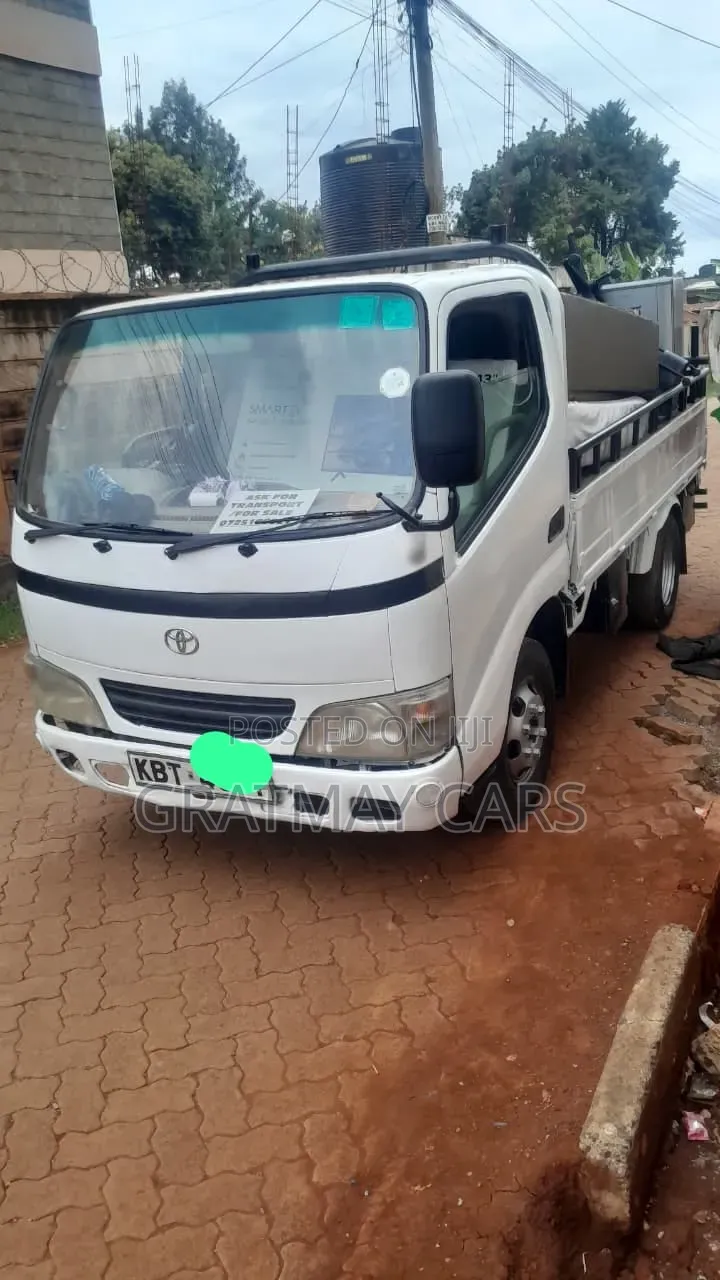 2005 Toyota Dyna
