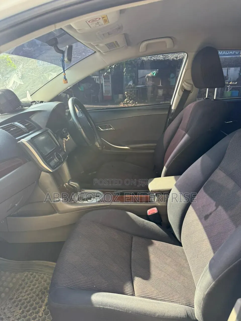 Toyota Premio 1.8 AWD 2015 White