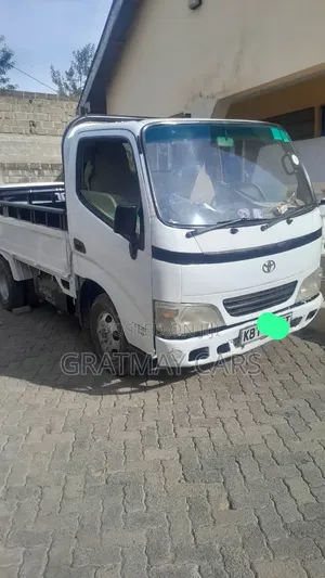 2005 Toyota Dyna