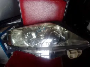 Lexus Rx 2010 Headlight (One Focus)