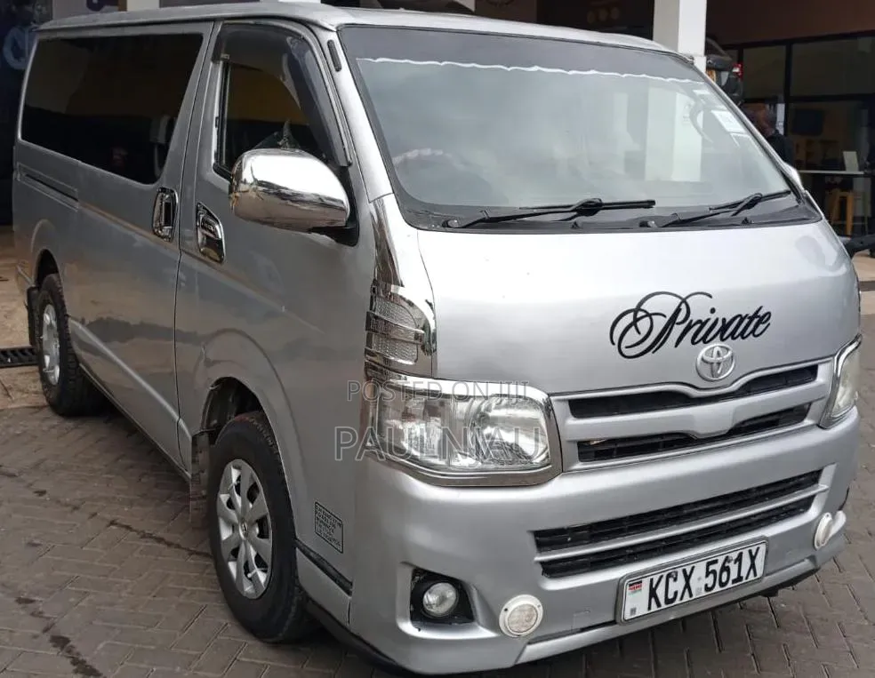 Toyota HiAce 2017 Silver
