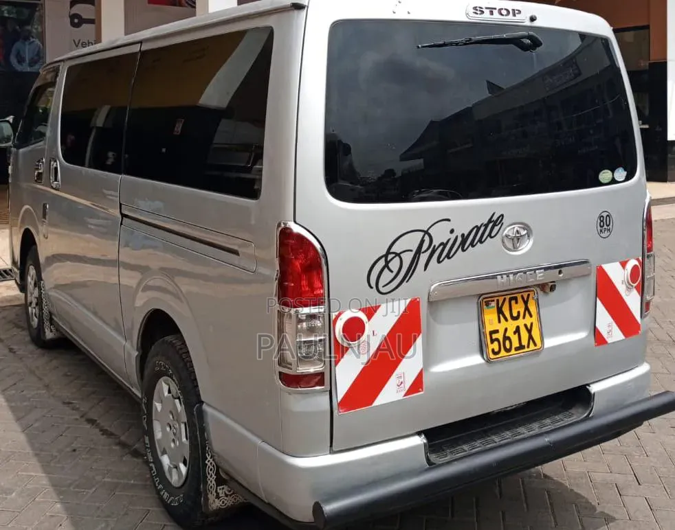 Toyota HiAce 2017 Silver