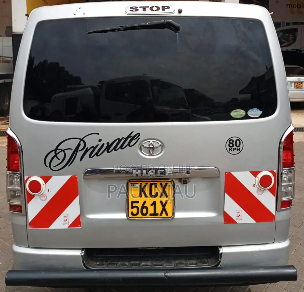 Toyota HiAce 2017 Silver