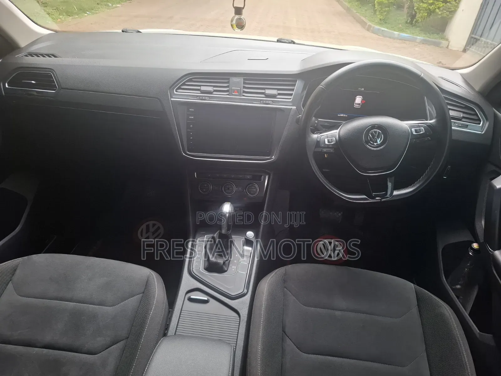 Volkswagen Golf 2017 White