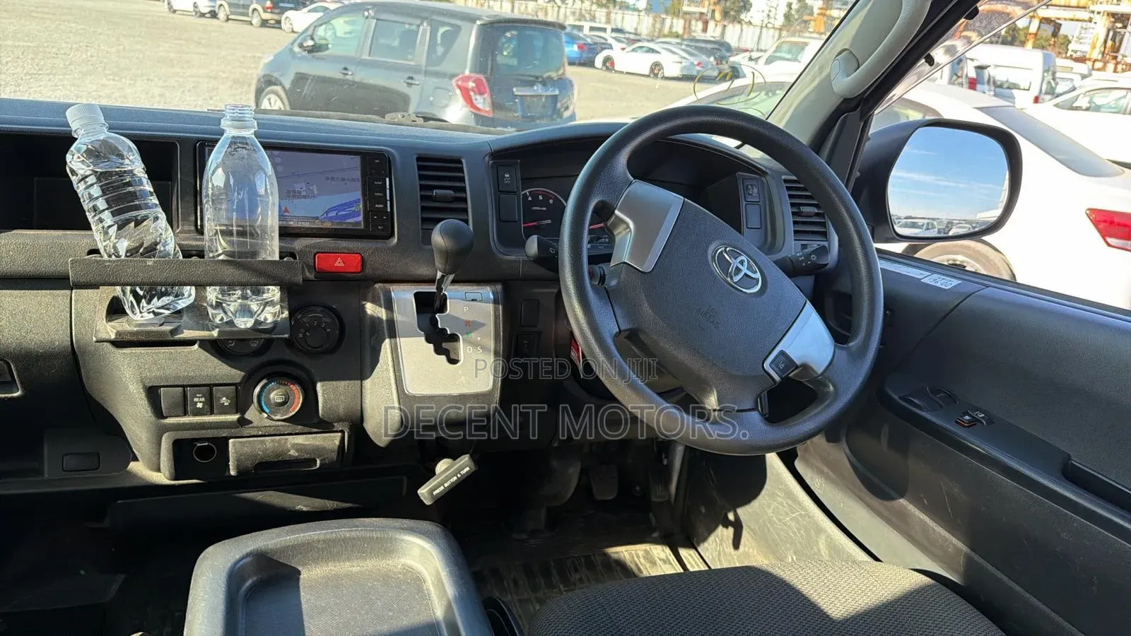 Toyota HiAce 2019 White
