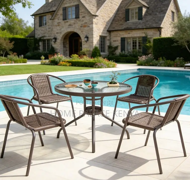 Outdoor Set: 4 Seater Dining Set With Ripple Water Effect Table Top