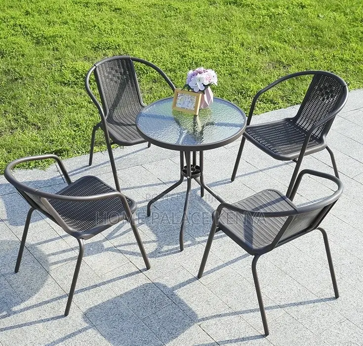 Outdoor Set: 4 Seater Dining Set With Ripple Water Effect Table Top