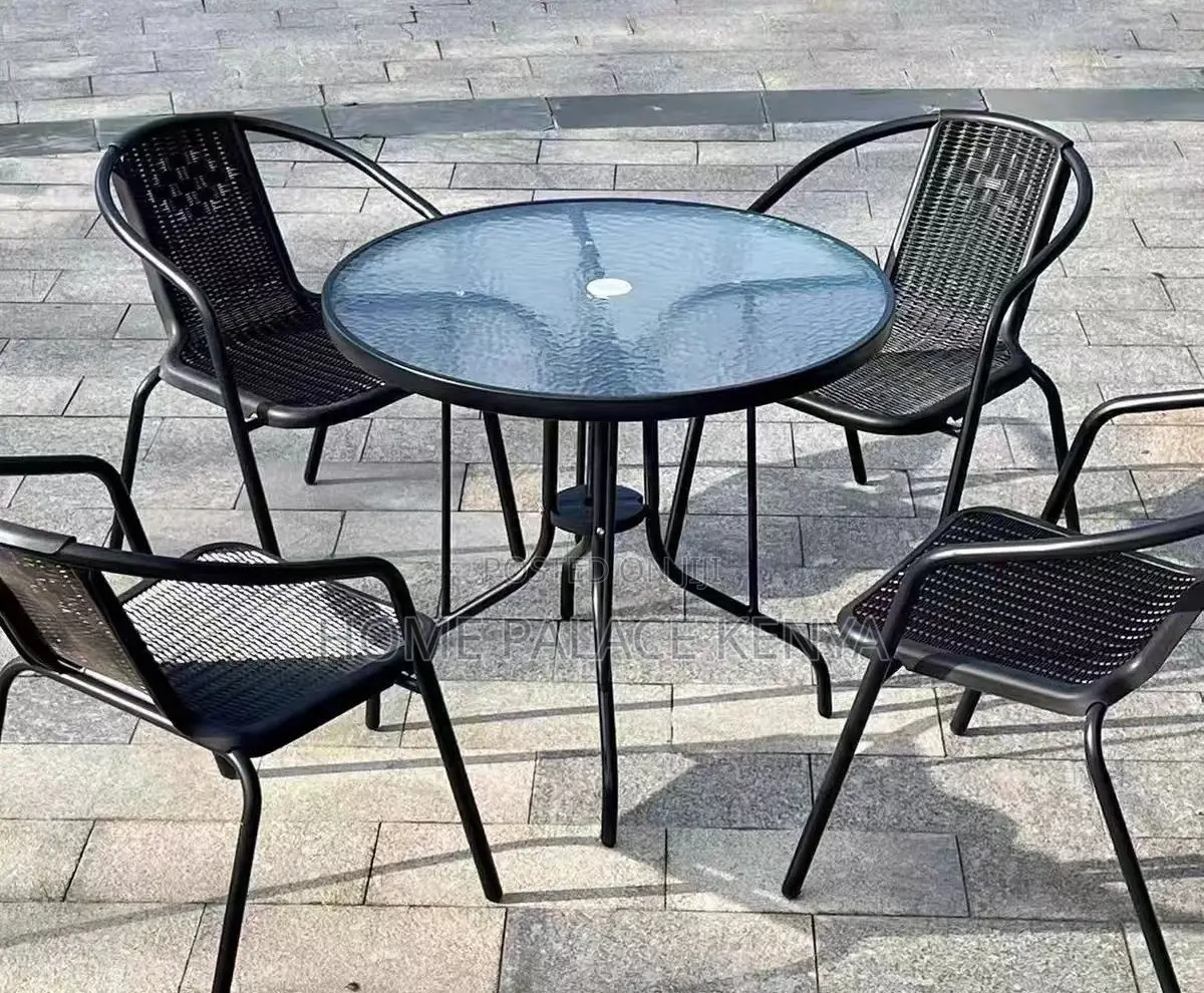 Outdoor Set: 4 Seater Dining Set With Ripple Water Effect Table Top