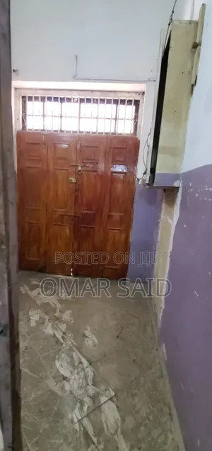 3 Bedroom + Shop 2 Toilets Fort Jeus