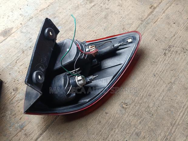 Tailight Nissan Ad Expert Y12 - main view