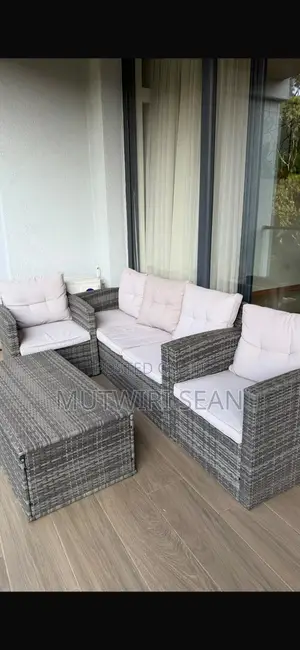 Outdoor Seats