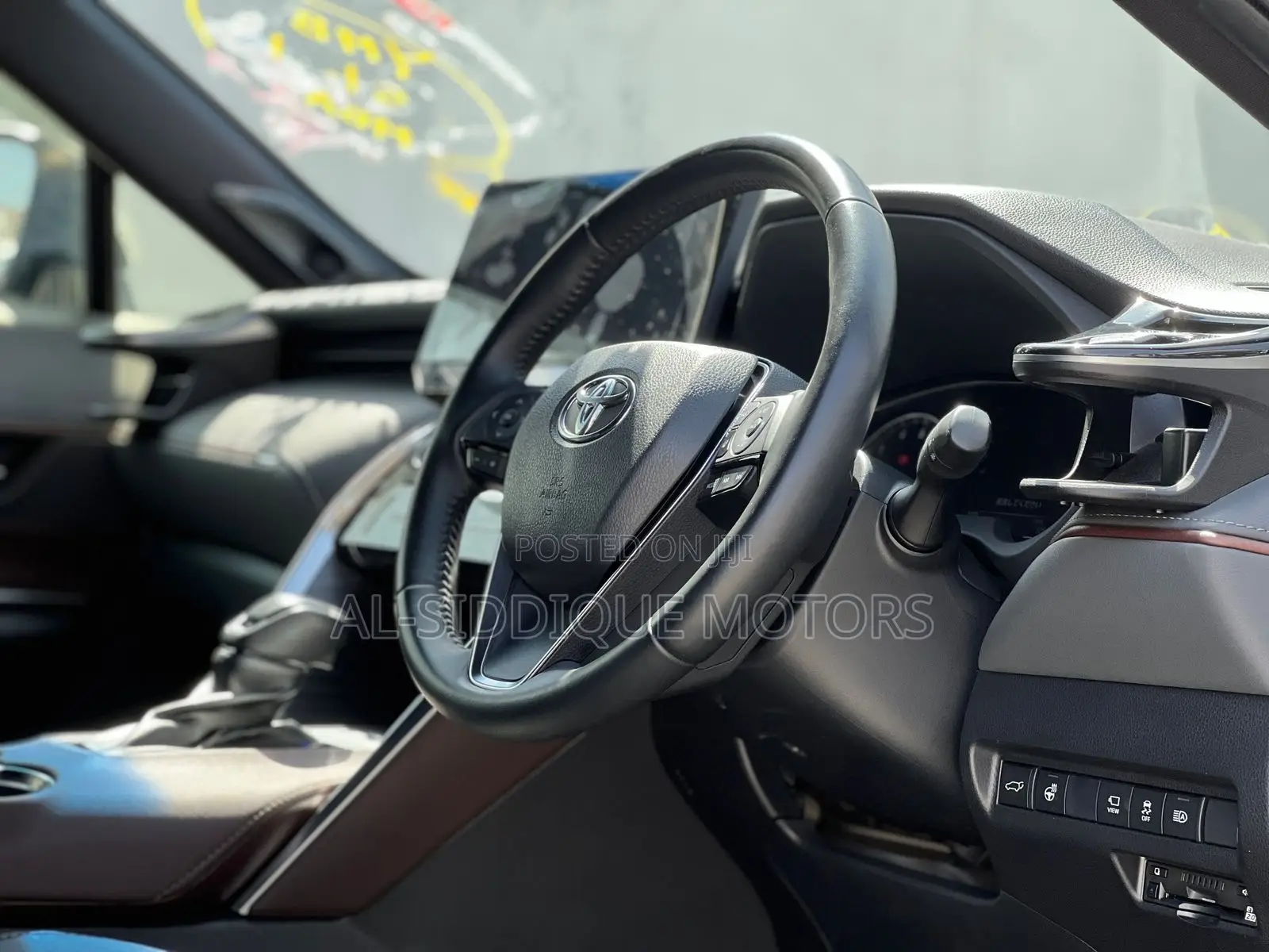 Toyota Harrier 2.0 2020  White 