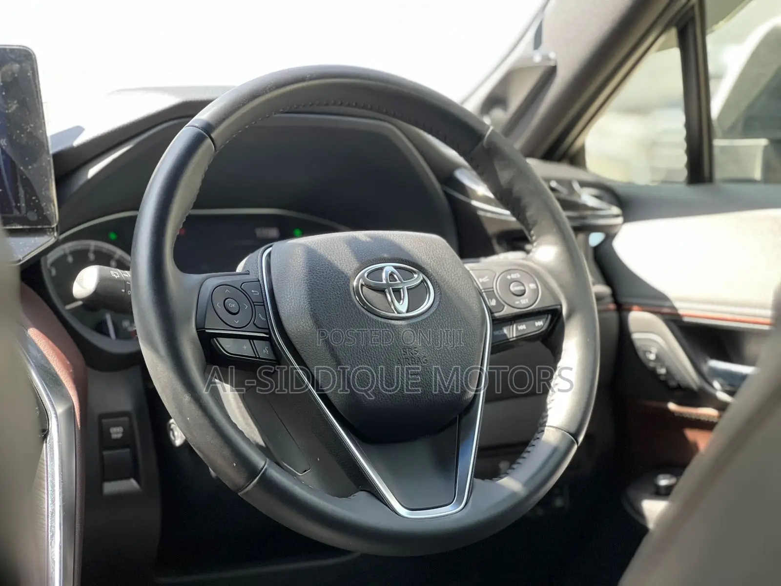 Toyota Harrier 2.0 2020  White 