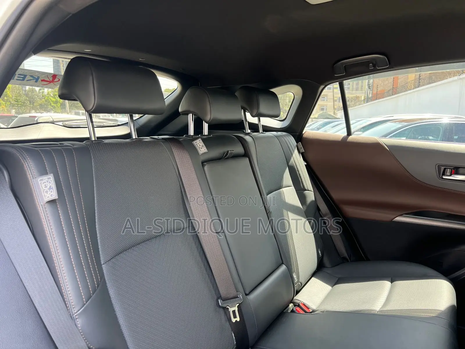 Toyota Harrier 2.0 2020  White 