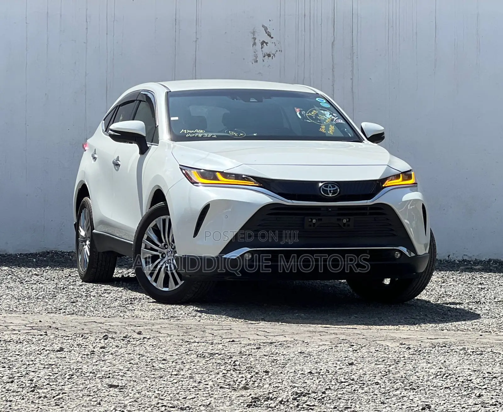 Toyota Harrier 2.0 2020  White 