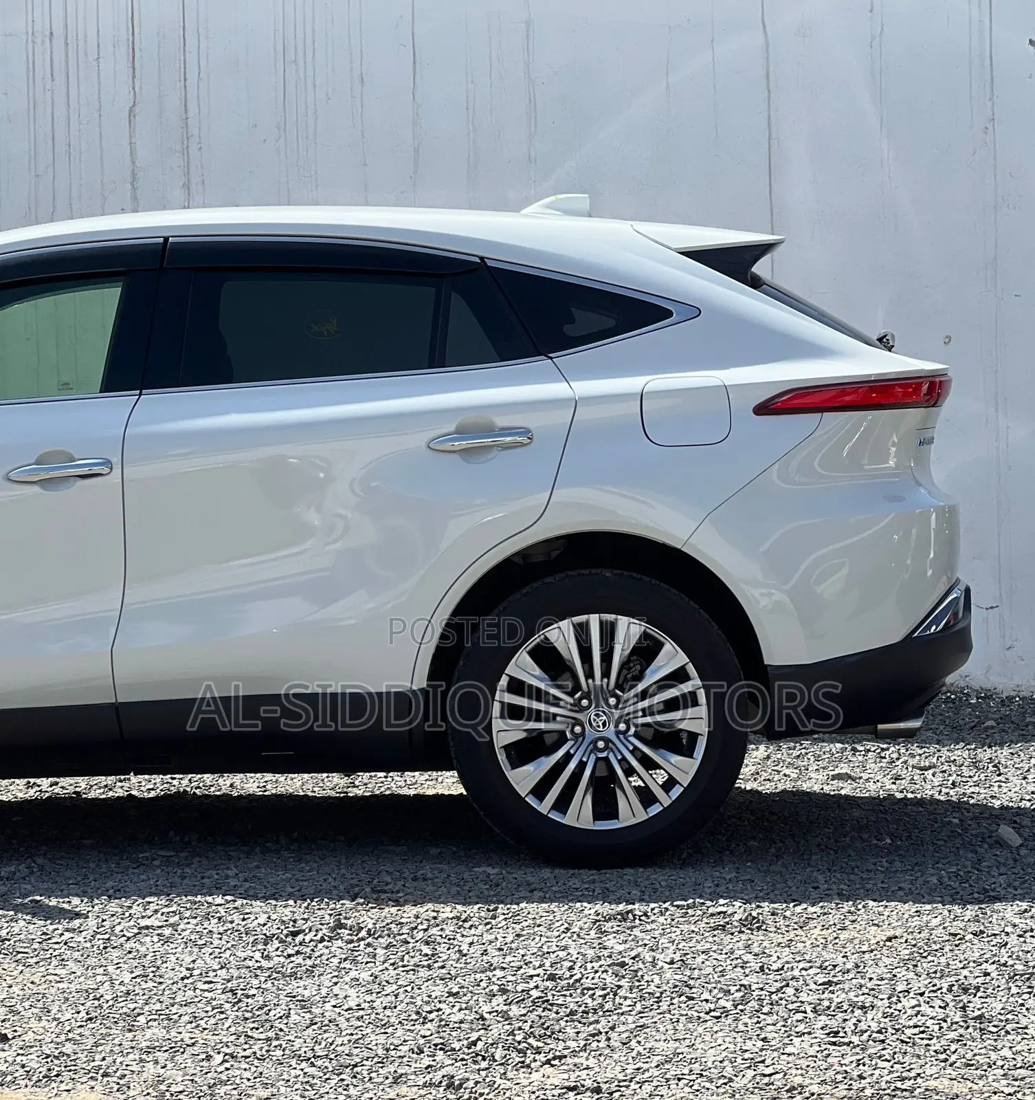 Toyota Harrier 2.0 2020  White 