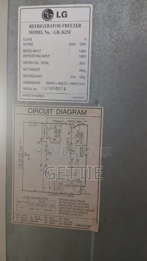 Original Lg Refrigerator at a Throwaway Price – Needs Repair