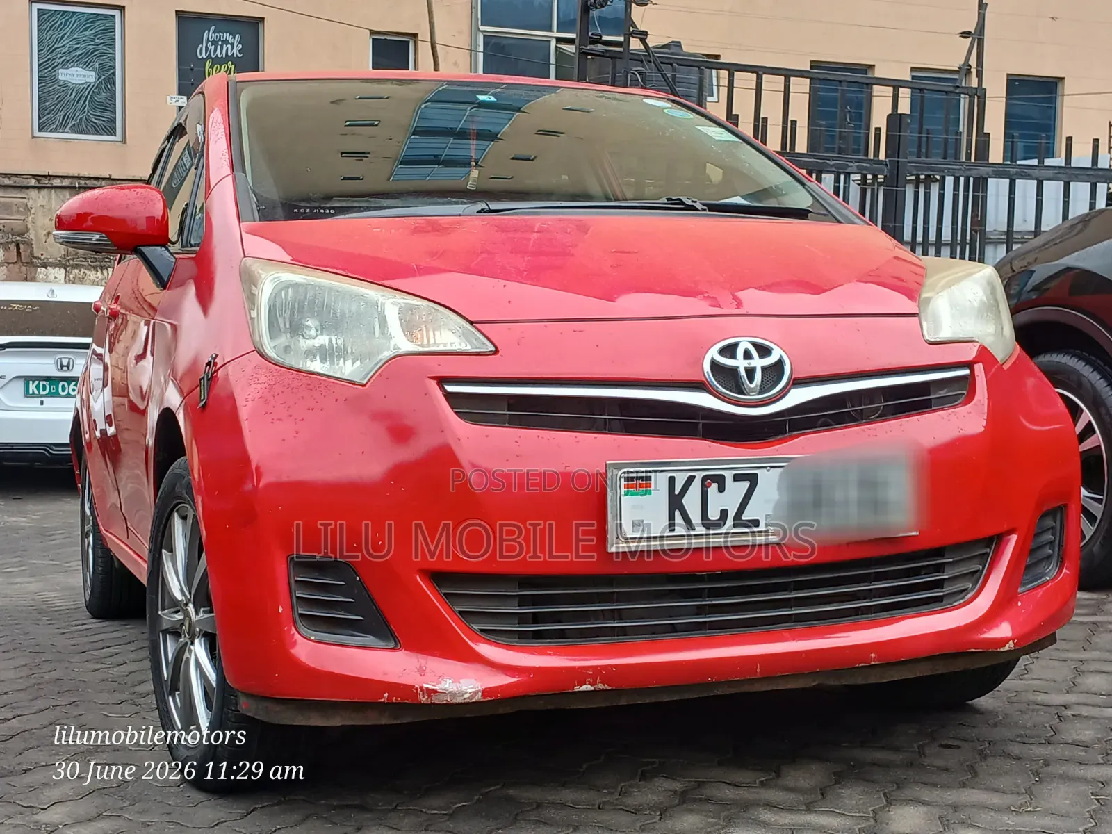 Toyota Ractis 2013 Red