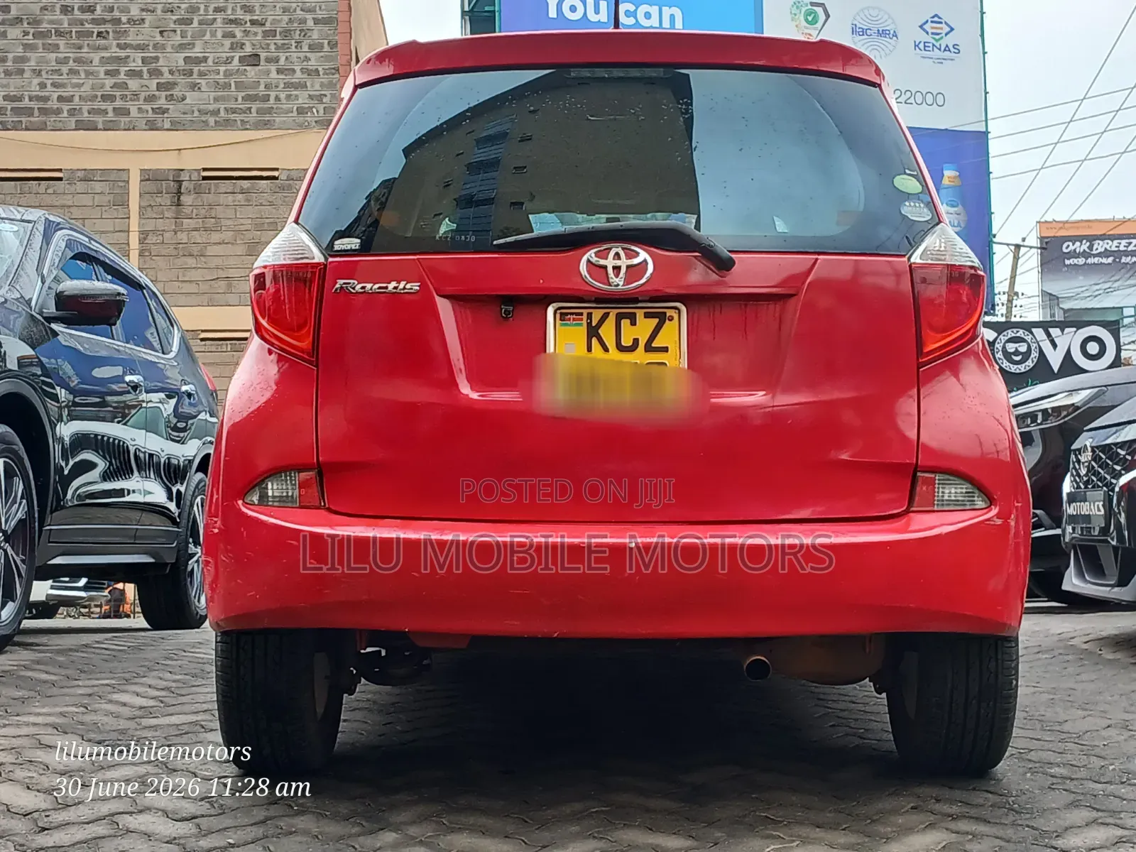 Toyota Ractis 2013 Red