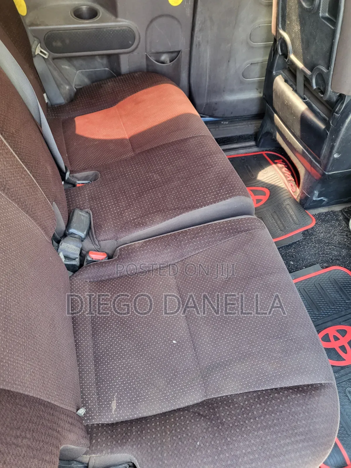 Toyota Spade 2012 Blue