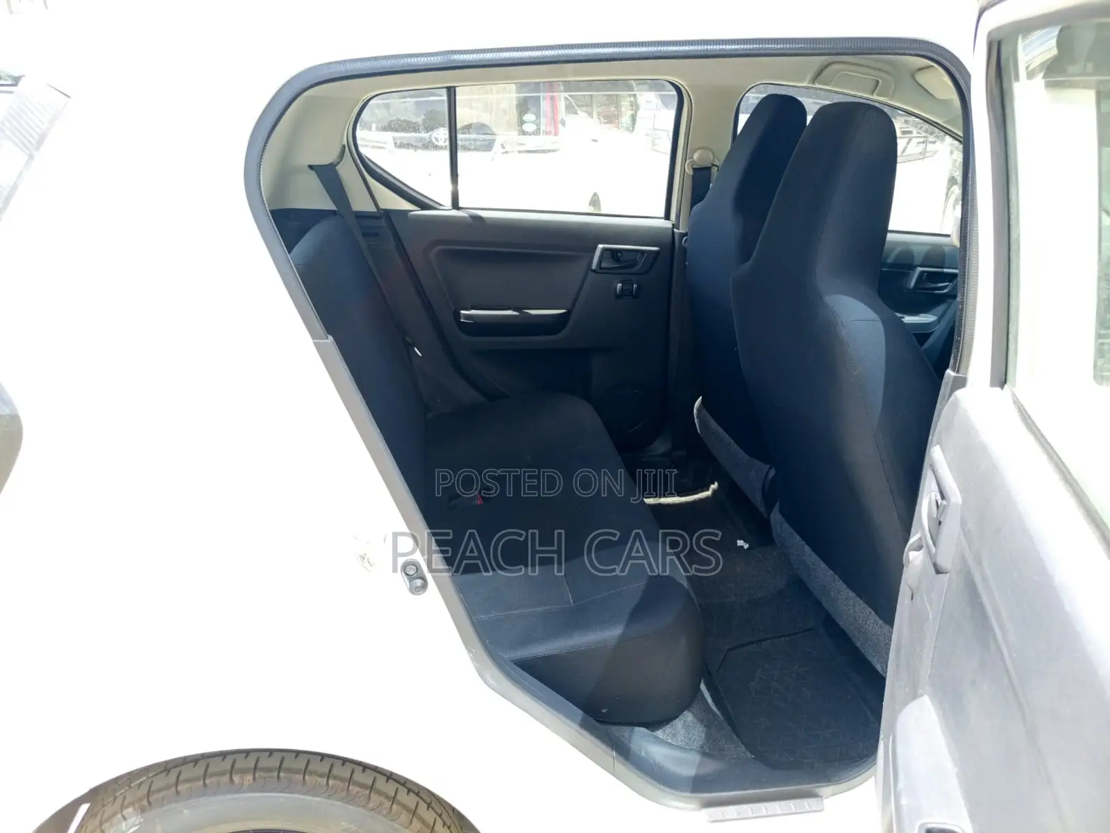Daihatsu Mira 2018 White
