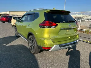 Nissan X-Trail 2019 Green