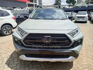 Toyota RAV4 2020 Green