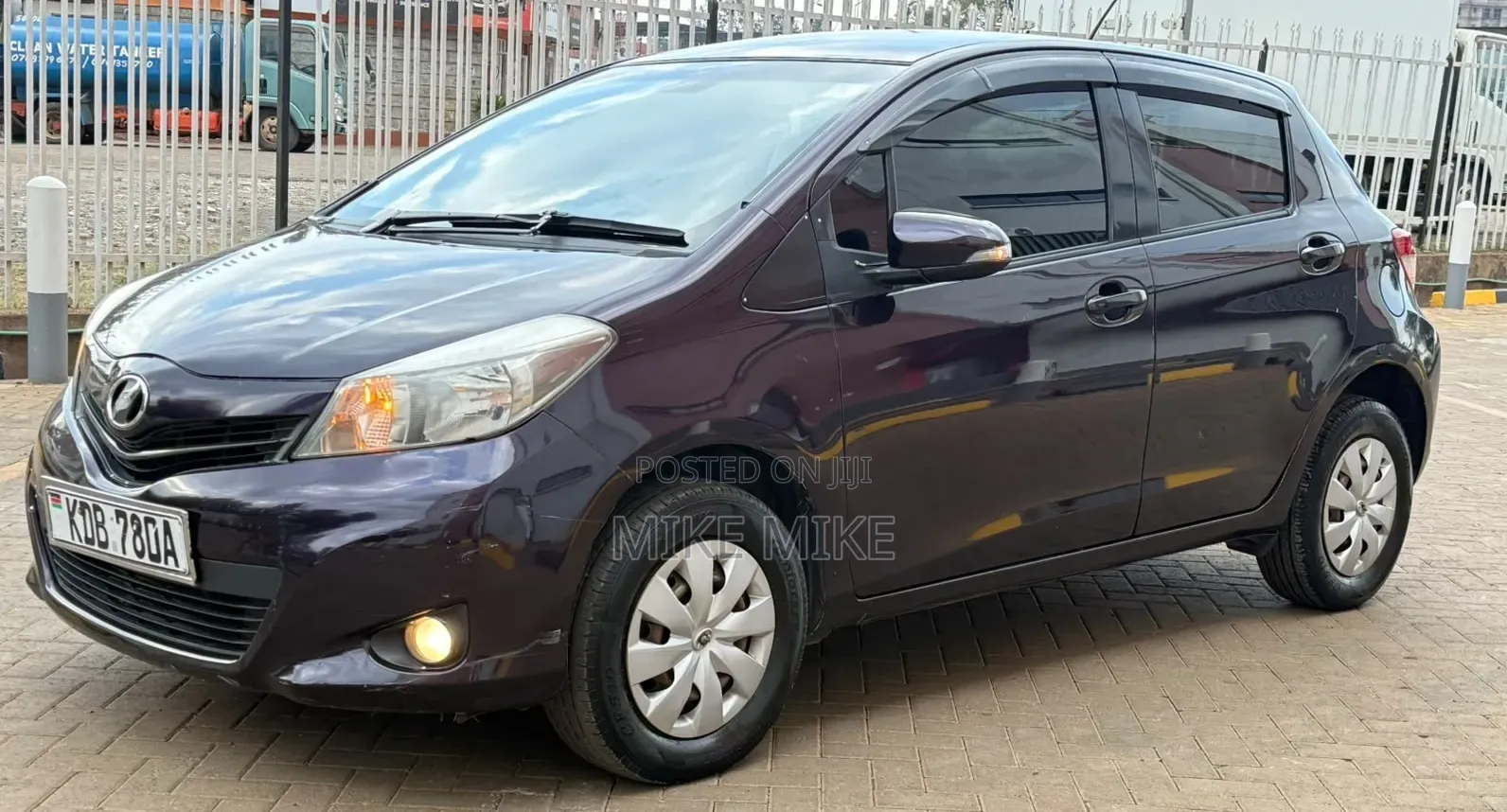 Toyota Vitz 2013 Black
