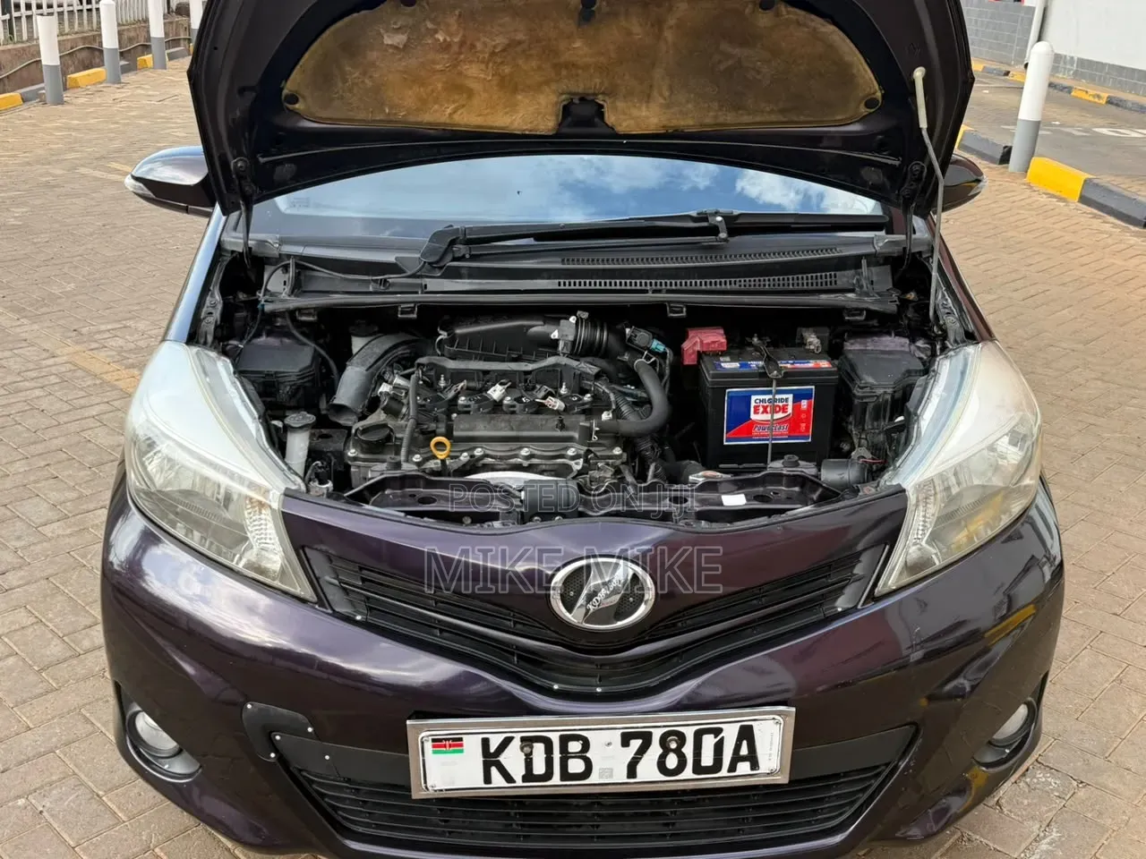 Toyota Vitz 2013 Black