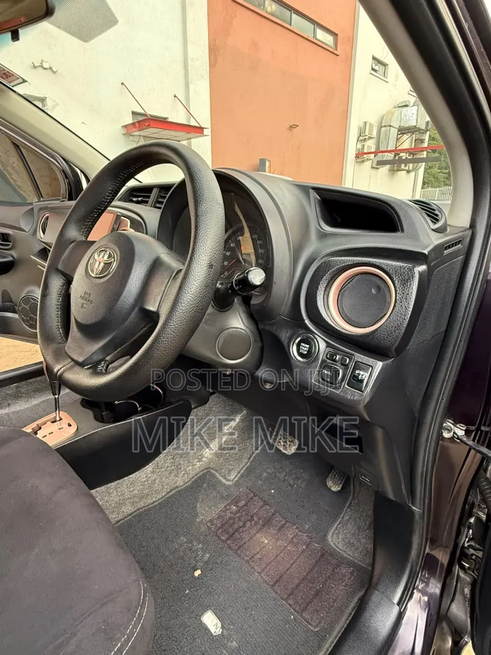 Toyota Vitz 2013 Black