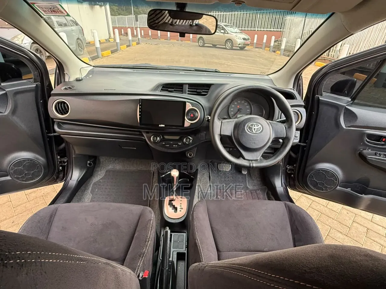 Toyota Vitz 2013 Black