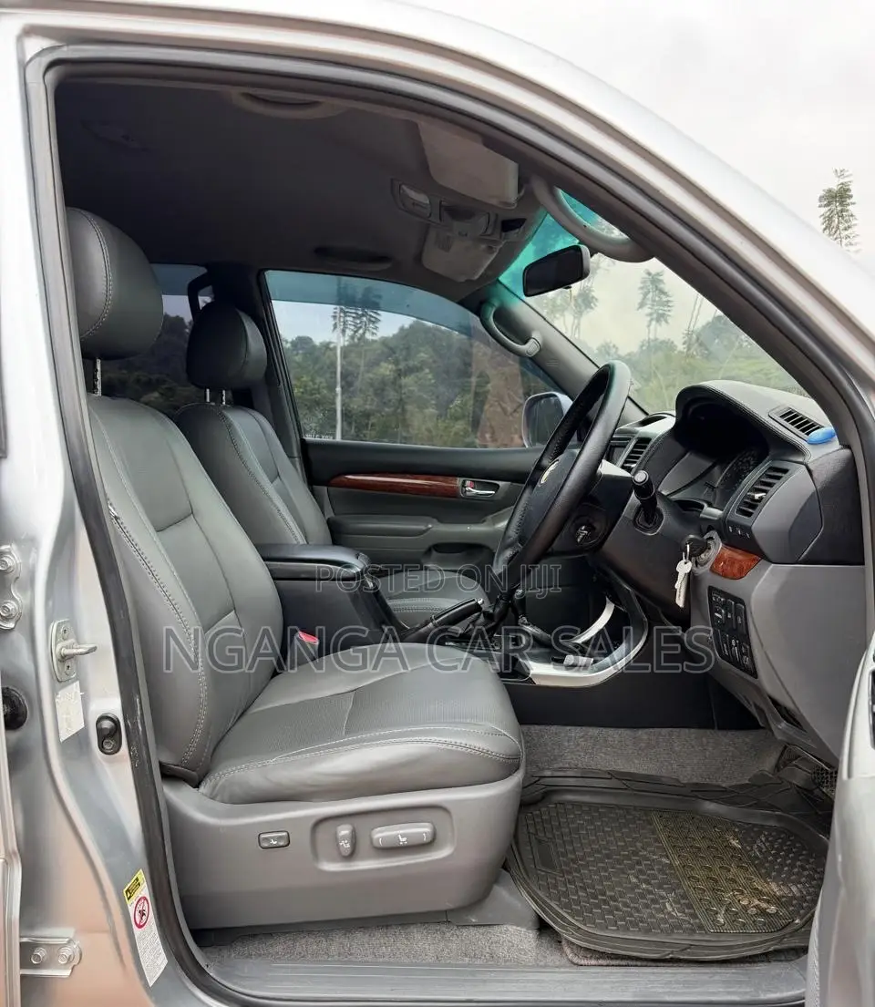 Toyota Land Cruiser Prado 3.0 D-4D 5dr 2007 Silver
