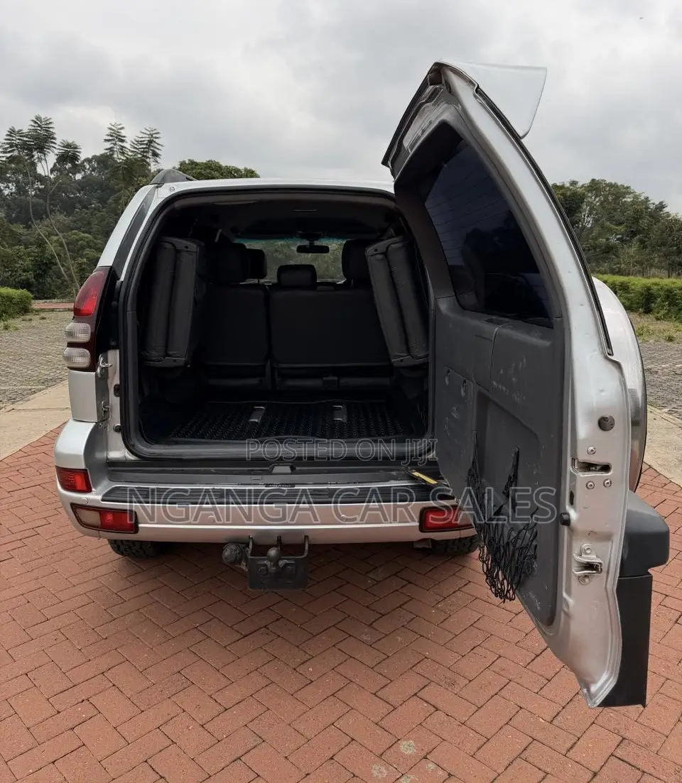 Toyota Land Cruiser Prado 3.0 D-4D 5dr 2007 Silver