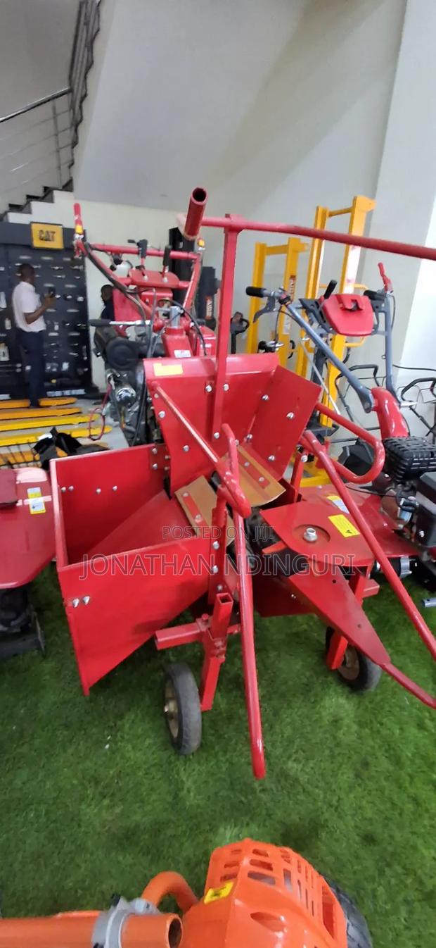 Corn Harvester – Heavy Duty Crop Harvesting Machine - thumbnail 2