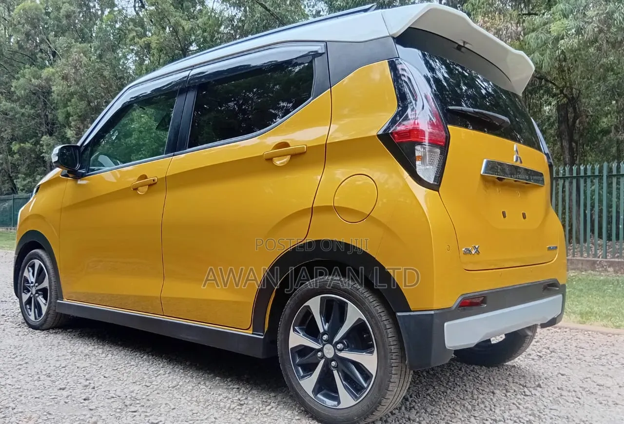 Mitsubishi EK Wagon 2019 Yellow